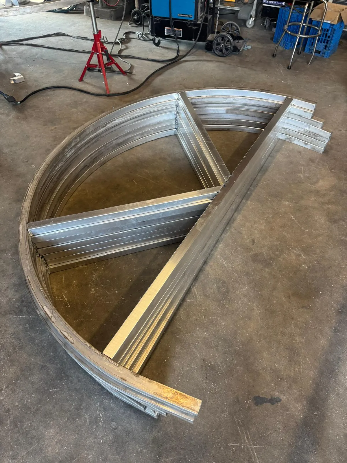 half-circle-aluminum-pipe-bending.webp